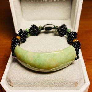 Hand carved and knitted jade bracelet